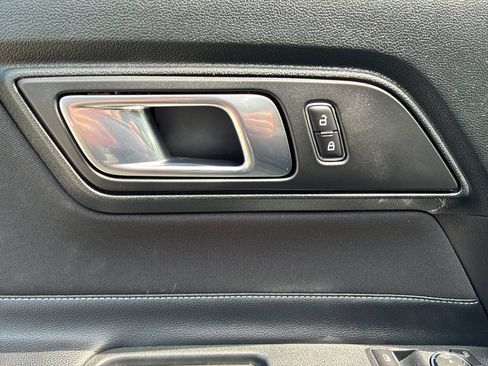 Used 2022 Ford Mustang GT w/ Black Accent Package RWD image 14