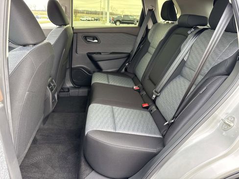 Used 2023 Nissan Rogue SV image 22