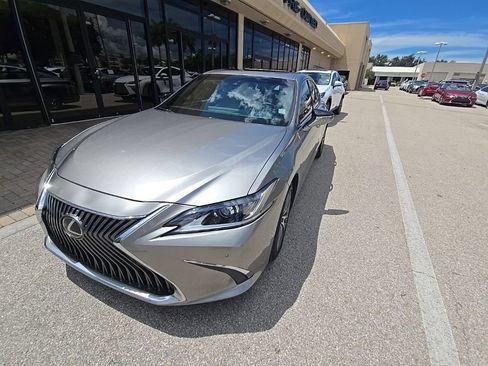 Used 2019 Lexus ES 350 w/ Premium Package FWD image 11