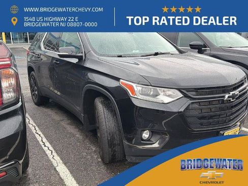 Used 2020 Chevrolet Traverse LT w/ LPO, Blackout Package AWD/4WD image 1