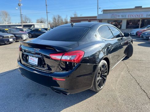 Used 2017 Maserati Ghibli image 3