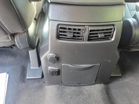 Used 2014 Nissan Titan 4x4 Crew Cab image 33