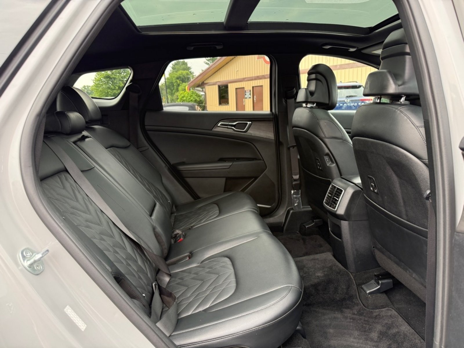Used 2024 Kia Sportage X-Line w/ X-Line Premium Package AWD/4WD image 28