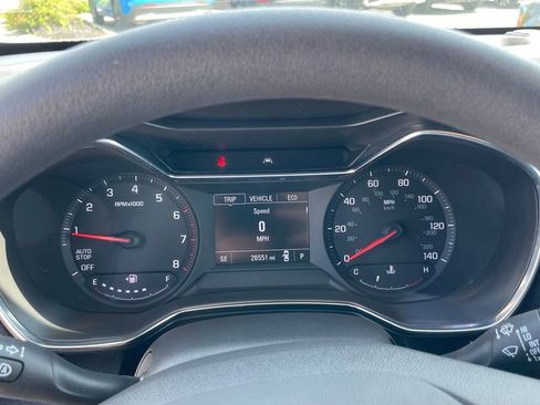 Used 2022 Chevrolet TrailBlazer LT w/ Convenience Package FWD image 14