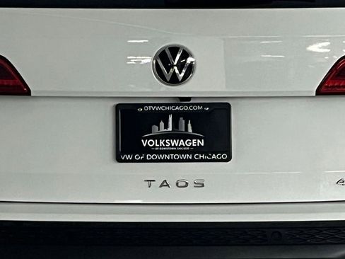 Used 2022 Volkswagen Taos SEL w/ Panoramic Sunroof Package AWD/4WD image 35