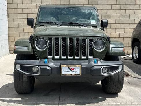Used 2023 Jeep Wrangler Unlimited Sahara AWD/4WD image 2