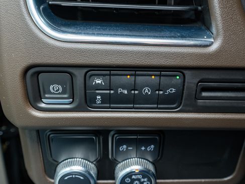 Used 2021 GMC Yukon SLT image 31