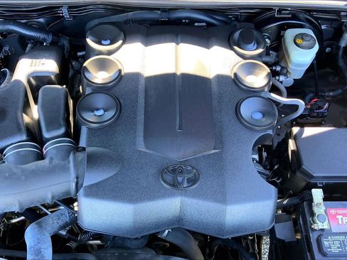 Used 2016 Toyota 4Runner Limited image 31