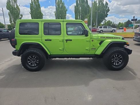 Used 2025 Jeep Wrangler Unlimited Rubicon w/ XTREMEE 35" Tire Package AWD/4WD image 6