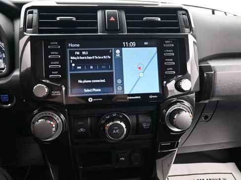 Used 2022 Toyota 4Runner TRD Off-Road Premium image 20