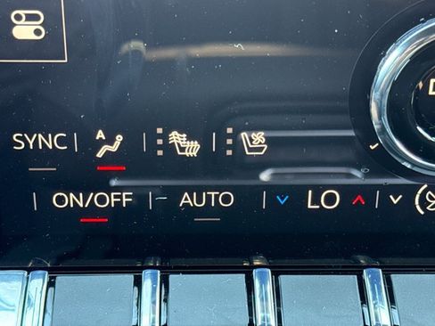 New 2026 GMC Yukon Denali w/ LPO, Floor Liner Package AWD/4WD image 19
