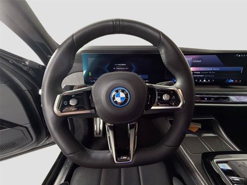 Certified 2023 BMW i7 xDrive60 AWD/4WD image 11