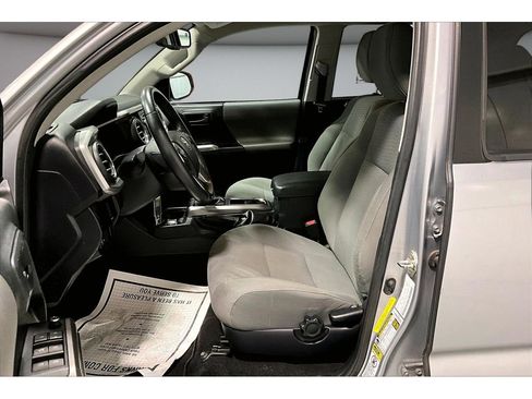 Used 2017 Toyota Tacoma SR5 w/ Tow Package image 25