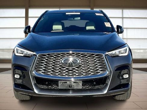 Used 2023 INFINITI QX55 Essential image 3