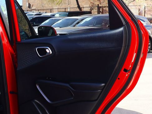 Used 2020 Kia Soul S image 26