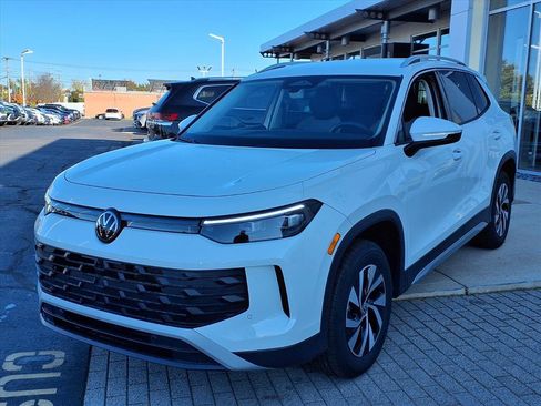 New 2025 Volkswagen Tiguan S image 3