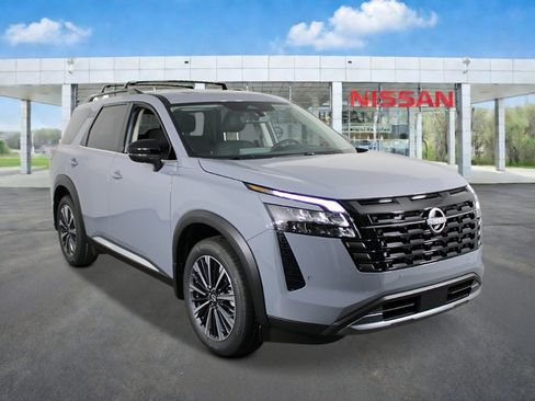New 2026 Nissan Pathfinder Platinum FWD image 7