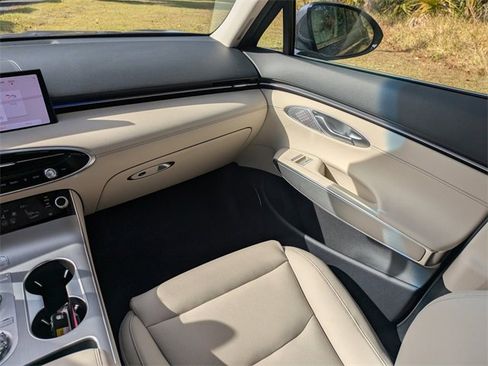 Used 2026 Genesis GV70 2.5T Select image 20