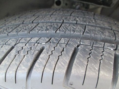 Used 2022 Chevrolet Equinox LS w/ LS Convenience Package image 9