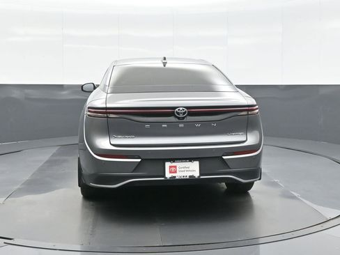 Certified 2024 Toyota Crown AWD/4WD image 6