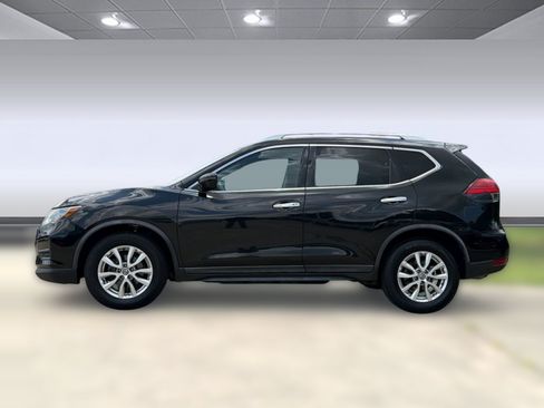 Used 2017 Nissan Rogue SV FWD image 2