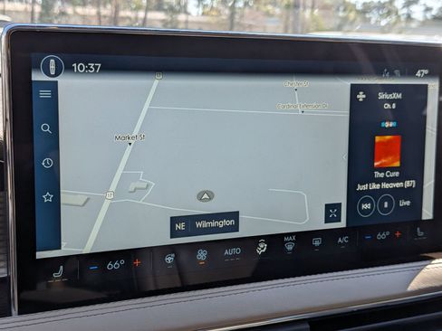 Used 2023 Lincoln Corsair Standard w/ Equipment Group 101A image 23