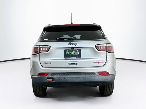 Used 2019 Jeep Compass Trailhawk AWD/4WD image 7