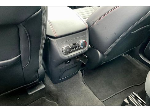 Used 2025 Ford Explorer ST-Line image 36