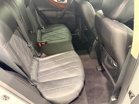 Used 2011 INFINITI FX35 AWD w/ Premium Pkg image 23