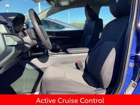 Used 2025 Toyota Camry LE image 11