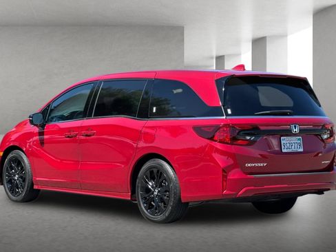 Certified 2025 Honda Odyssey Sport-L image 11