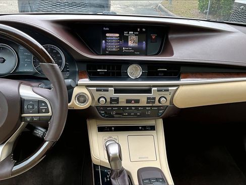 Used 2018 Lexus ES 350 w/ Premier Package image 7