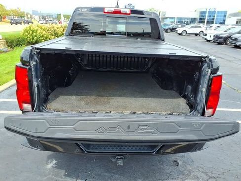 Used 2023 Chevrolet Colorado LT w/ LT Convenience Package III AWD/4WD image 6