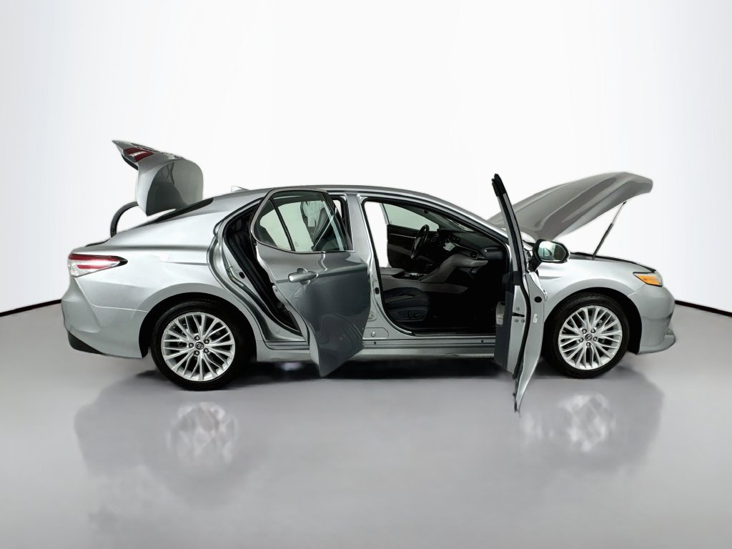 Used 2019 Toyota Camry XLE FWD image 25