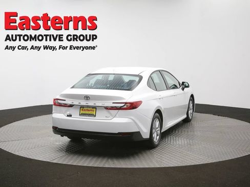 Used 2025 Toyota Camry LE FWD image 39