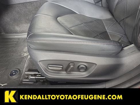 Used 2018 Toyota Camry XLE w/ Driver Assist Package FWD image 23