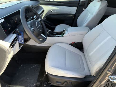 New 2026 Hyundai Tucson SEL FWD image 13
