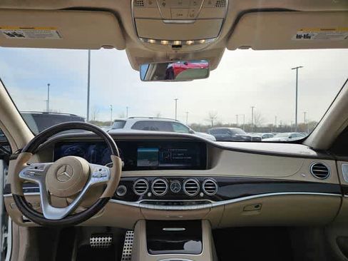 Used 2019 Mercedes-Benz S 560 Sedan image 19