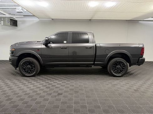 Used 2025 RAM 3500 Limited AWD/4WD image 2