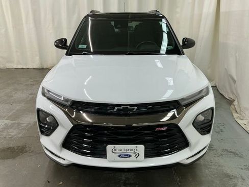 Used 2023 Chevrolet TrailBlazer RS w/ Sun and Liftgate Package AWD/4WD image 9
