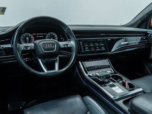 Used 2021 Audi Q8 Prestige image 4