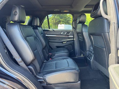 Used 2016 Ford Explorer Platinum AWD/4WD image 19