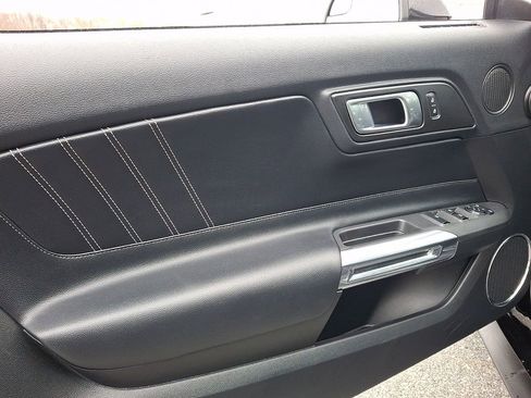 Used 2020 Ford Mustang Premium image 12