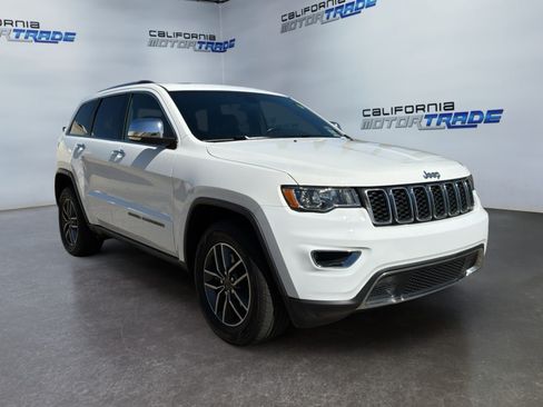 Used 2021 Jeep Grand Cherokee Limited RWD image 3
