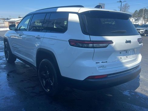 Used 2023 Jeep Grand Cherokee L Laredo image 25