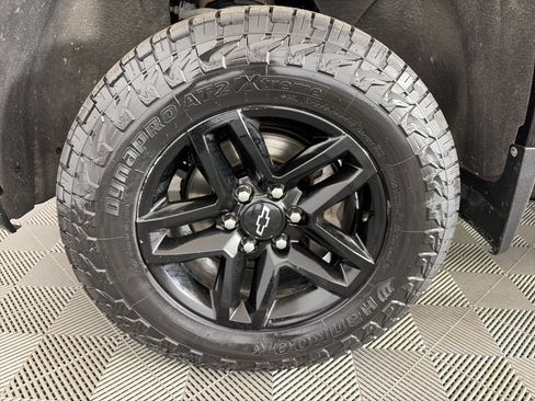 Used 2022 Chevrolet Silverado 1500 Custom Trail Boss w/ Safety Confidence Package AWD/4WD image 14