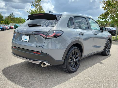 Used 2025 Honda HR-V Sport image 6