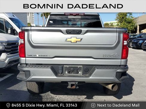 Used 2024 Chevrolet Silverado 2500 High Country w/ High Country Premium Package image 3