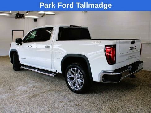 Used 2022 GMC Sierra 1500 SLT w/ SLT Convenience Package AWD/4WD image 2