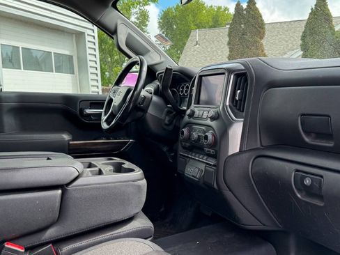 Used 2022 Chevrolet Silverado 1500 LT AWD/4WD image 11
